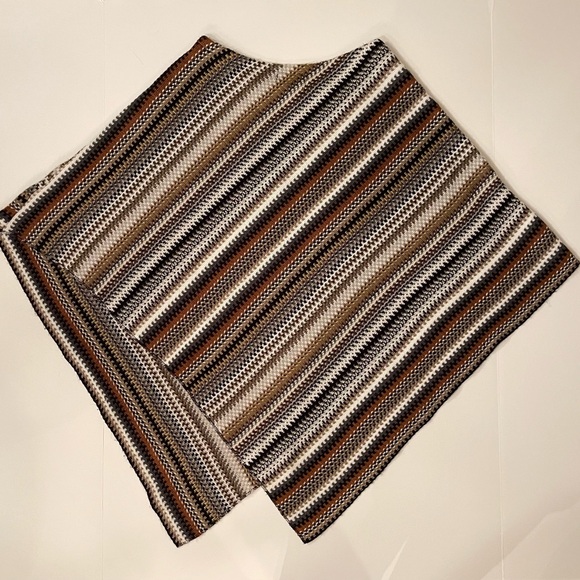 Big Buddha Women's 100% Acrylic Brown Gray Black White Stripe Shawl Poncho OS - Picture 11 of 15